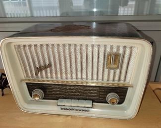 $80.00, Telefunken 5061W Tube Radio works some wear on top