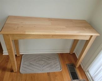 Maple entry table