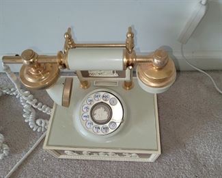 $30.00,Wedgwood English phone