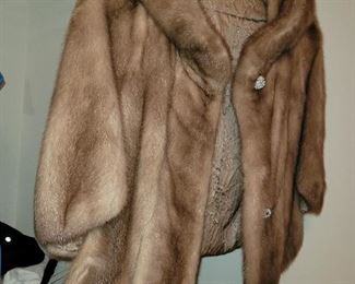 $40.00, size small mink cape vg condition