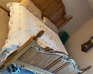 Solid Oak Kind-Size Bed 