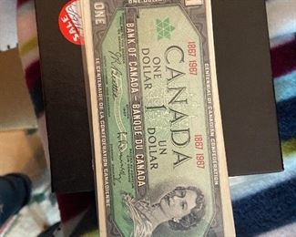 Canadian money 