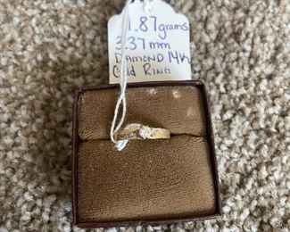 14K Gold & Diamond Ring 