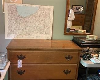 #29	maple 3 drawer chest with loose mirror 40x18x35 mirror 21x35	 $125.00 
