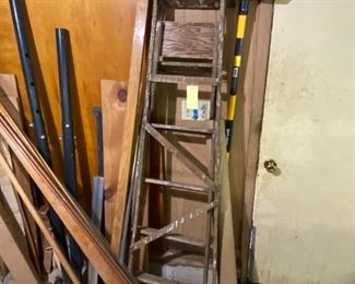 #70	wood 6 foot ladder 	 $50.00 
