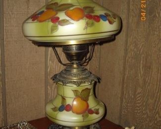 Della Robia GWTW lamp