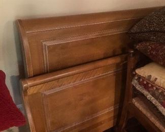 Great quality king size sleigh bed