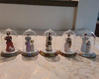 5 Mrs Albees Avon Collectibles