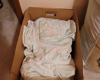 Multiple Queen and Full Size Sheets