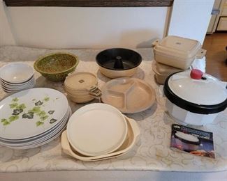 Cookware/Dishware with Microwave Tender Cooker