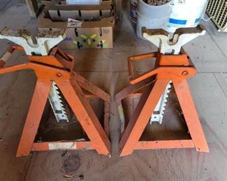 2 Car Jacks