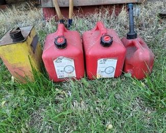 4 Fuel Cans