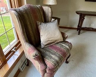 Pair of arm chairs 
