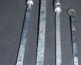 MAC Tool Off Set Box End & Flex Head Socket Wrench
- 11/16 Flex Head Socket Wrench CLF22
- 5/8 Flex Head Socket Wrench CLF20
- Offset Box End Wrench 3/4" & 7/8 BOL2428
- Offset Box End Wrench 1/2 & 9/16 BOL1618