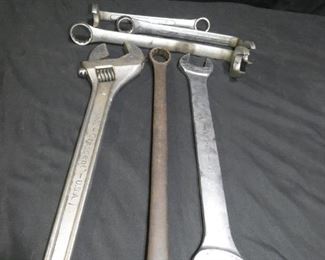 XL Combination Offset & Double Box End Wrenches
- 18" Crestoloy Crescent Wrench 2 1/16 to 52mm
- 15/16" Williams Double Box Ends Wrench
- 1 5/8 & 1 7/16 Armstrong Wrench
- 3 Combination Offset Wrenches
- 1 1/4 By Hallenger by Proto
-1 1/16 C34 S-K Wayne
- 1" No Name