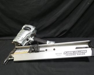 Hitachi Pneumatic Framing Nailer NR90AE
- Model NR90AE
- 3" 3 1/2"
- Plastic Coated Framing Nailer