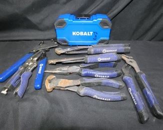 Kobalt Bit Set & 7 Pc. Kobalt Pliers & Hand Tools
- 52 Piece Kobalt Bit Set - Included Screw Driver Bits, Drill Bits & Sockets
7 Kobalt Hand Tools:
- Needle Nose Pliers
- Nippers
- 2 Locking Plyers
- 3 Adjustable Plyers
