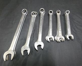 18 Craftsman Standard Combination Wrenches
- Four - 5/8
- Six 11/16
- Four 13/16
- Two 7/8
- Two 1"