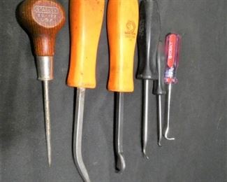 Snap-on, Matco & Stanley - Shop Pick & Hook Tools
-Matco Hook CKTO1M
-Kobalt
-2 Unmarked
-2 Snap-On
-4ASHA
-3ASHA
-Stanley 69-122