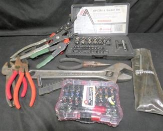 Pliers, Sockets, Wire Cutters, Wrenches & More
- 3 Retaining Ring Pliers
- 2 Needle nose Pliers
- Wire Cutter
- Adjustable Pliers
- 12" Crescent Wrench
- AllTrade 40 Piece Bit & Socket Set
- New in Box 32 Piece Quick Release & Bit Set
- Set of Craftsman Allen Wrenches