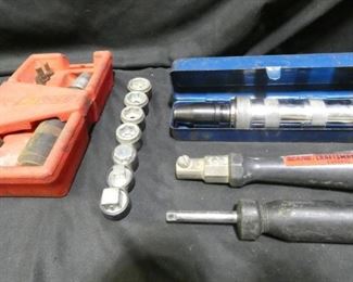 Torque Screw Drivers, Sockets, Handles
- K-D Toole Torque Screw Driver & Bits
- No Name Toque Screw Driver in Blue Metal Case
- 7 Sockets & Adapters
- Craftsman Handle
- Driver Handle