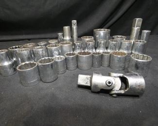 28 Piece Craftsman Sockets & Extensions
-Metric
-8mm, 9mm, 10mm, 3- 12mm, 2- 13mm, 14mm, 15mm, 17mm, 19mm
-Inch
-5- 7/16", 2- 1/2", 2- 9/16", 5/8", 2- 11/16", 3- 3/4", 2- 13/16", 1 1/8"
-Extensions
-1/2", 3/8", 1/2" Swivel