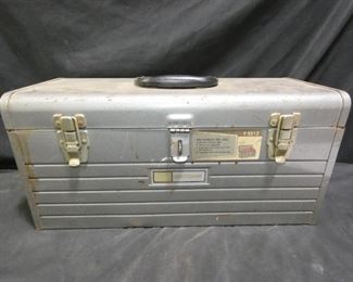 Craftsman Metal Mechanics' Toolbox
- 20" x 8.5" x 9.5" high
- Tote Tray w/Socket Compartments