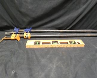 Two 4' Pipe Clamps & 16" Level
- 2 4' Pipe Clamps
- 16" Level