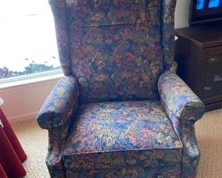 Pair of Lazy Boy recliner chairs