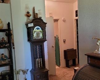 Love to hear this grandfather clock.