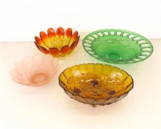 Lot of 4 Large Depression/Colored Glass Serving/Center Piece Bowls