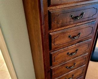ETHAN ALLEN Lingered Chest. #29