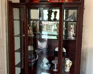 Wonderful mirrored Curio Cabinet
