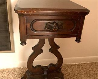 Antique, pedestal side table