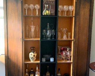 Wonderful,  display/bar cabinet