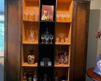 Wonderful,  display/bar cabinet