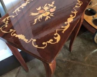 Italian Musical Table