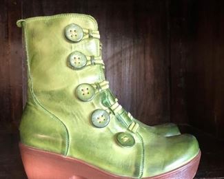 Women's Boots 