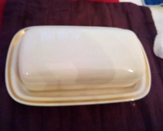 15. LENOX BUTTER DISH , DIFFERENT PATTERN BUT BLENDS IN NICELY MARKED LENOX ETERNAL BAKEWARE FREEZER TO OVEN TO TABLE $65
