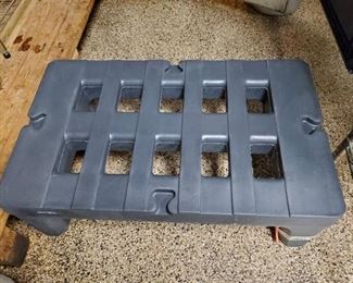 (2) 3ft Dunnage Racks