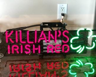 Killian's Irish Pub neon sign