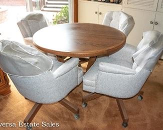 Very nice Game Table with four chairs
