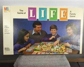 Games - 1982 Life Board Game with All Pieces