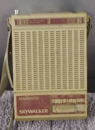 Vintage Magnavox Mark 2 Skywalker Portable Band Radio And Yellow Braided Cord