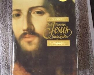 Books - 3 Hardback Spiritual Books with Gloripus Appearing & The Knowing Jesus Study Bible