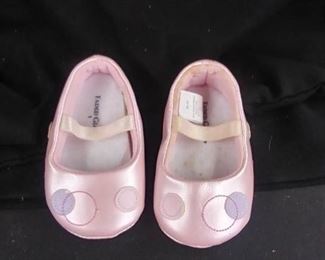 Baby Headbands ,Booties , Hats 1Pair Of Pink Shoes