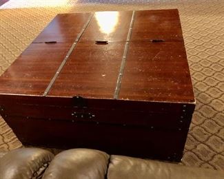 CHEST COFFEE TABLE HAS STORAGE  