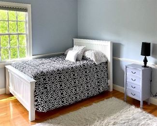 Item 261:  White Queen Panel Bed: $445