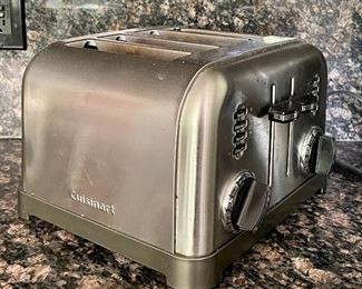Item 298:  Cuisinart 4-wide slot toaster: $28