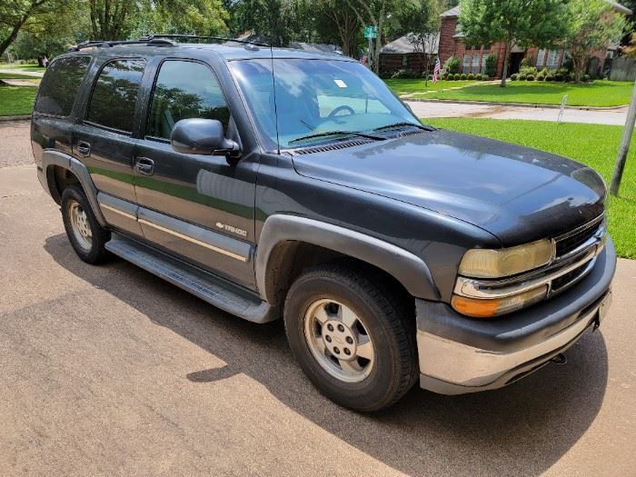 2003 Chevrolet Tahoe 4WD , Grey Leather Interior, Bose Stereo System and Overhead DVD Player. Mileage 147,419.